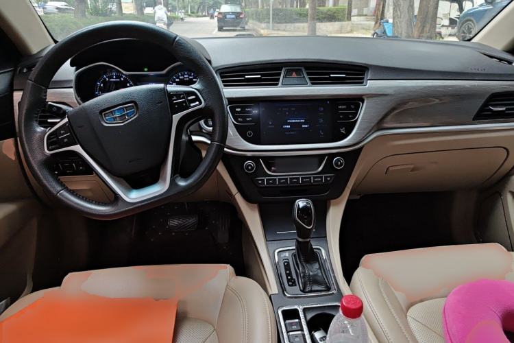 Used Geely Auto Emgrand 2017 Sedan Million Edition 1.5L CVT Luxury Model Center Console