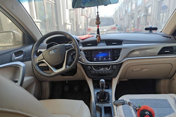 Used Geely Auto Emgrand 2017 Sedan Million Edition 1.5L Manual Luxury Model Center Console
