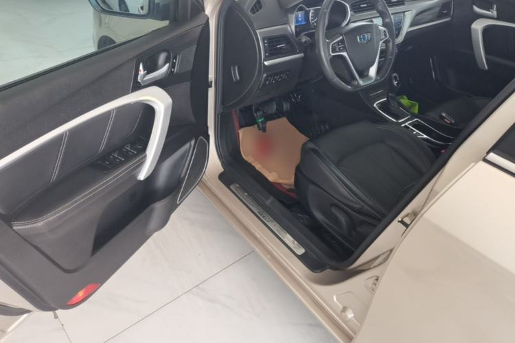 Used Geely Auto Emgrand 2017 Sedan Million Edition 1.5L CVT Upward Connectivity Version Driver Seat