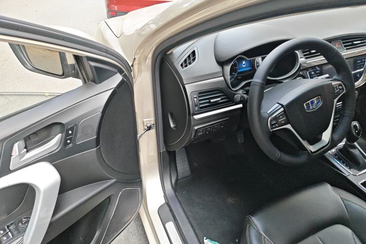 Used Geely Auto Emgrand 2017 Sedan Million Edition 1.5L CVT Upward Version Driver Seat