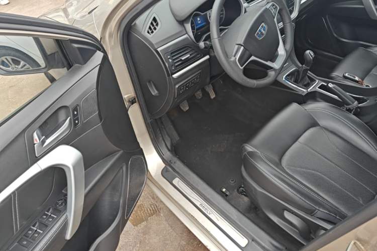 Used Geely Auto Emgrand 2017 Sedan Million Edition 1.5L Manual - Upward Version Driver Seat