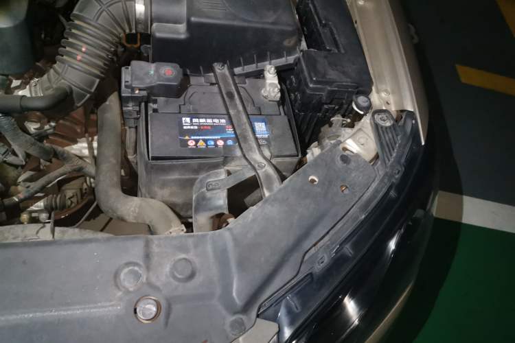 Used Geely Auto Emgrand 2017 Sedan Million Edition 1.5L Manual Luxury Model Engine Bay Left
