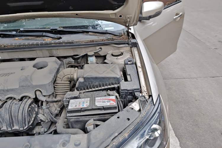 Used Geely Auto Emgrand 2017 Sedan Million Edition 1.5L CVT Luxury Model Engine Bay Left