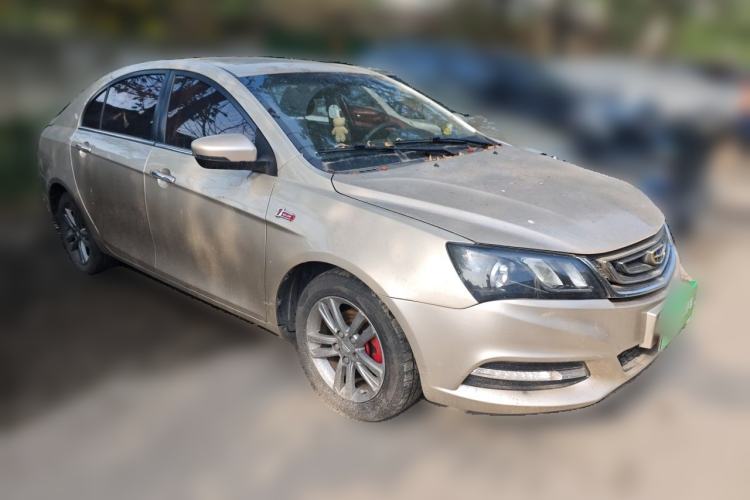 Used Geely Auto Emgrand 2017 Sedan Million Edition 1.3T Manual Top-Grade Version Front Right 45 Deg