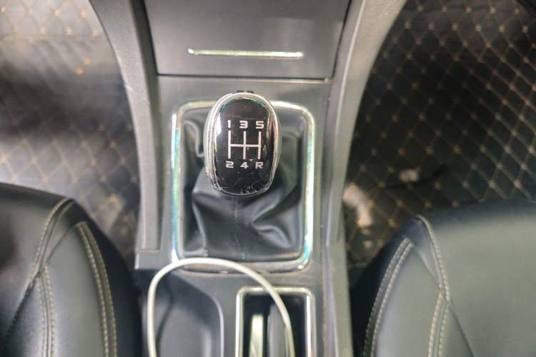 Used Geely Auto Emgrand 2017 Sedan Million Edition 1.5L Manual - Upward Version Gear Lever