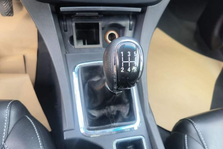 Used Geely Auto Emgrand 2017 Sedan Million Edition 1.5L Manual - Upward Version Gear Lever