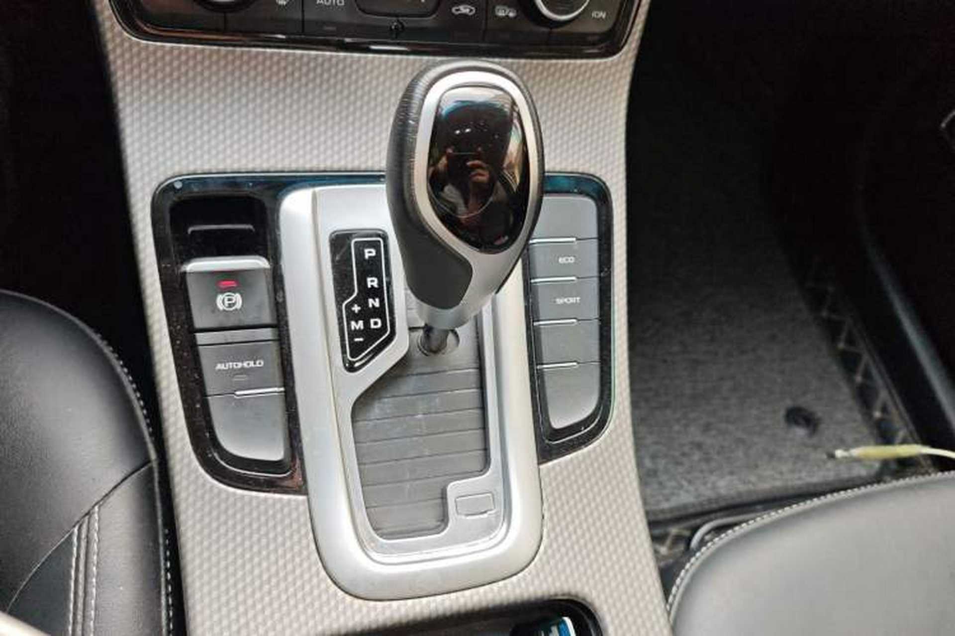 Used Geely Auto Emgrand 2017 Hatchback RS Million Edition 1.3T CVT Upward Version Gear Lever