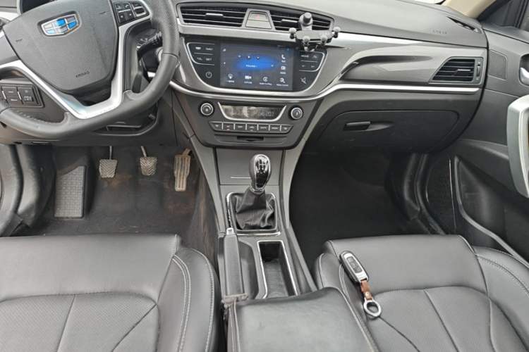 Used Geely Auto Emgrand 2017 Sedan Million Edition 1.5L Manual - Upward Version Gear Lever