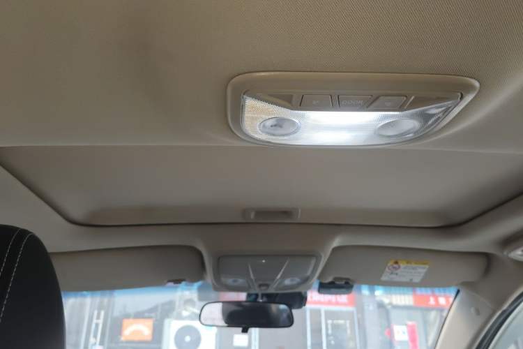 Used Geely Auto Emgrand 2017 Sedan Million Edition 1.5L Manual - Upward Version Headliner