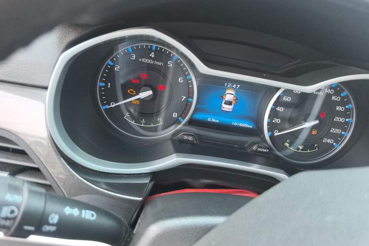 Used Geely Auto Emgrand 2017 Sedan Million Edition 1.3T Manual Top-Grade Version Instrument Cluster