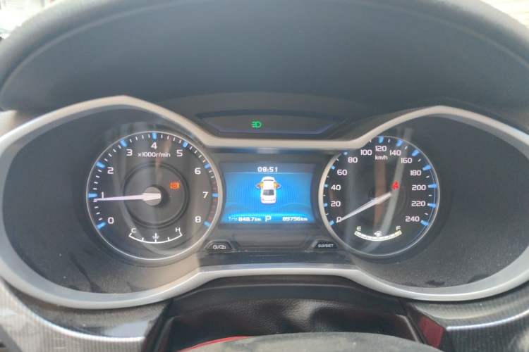 Used Geely Auto Emgrand 2017 Sedan Million Edition 1.5L CVT Upward Connectivity Version Instrument Cluster