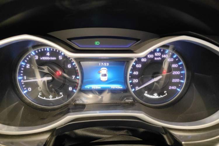 Used Geely Auto Emgrand 2017 Sedan Million Edition 1.5L Manual Luxury Model Instrument Cluster