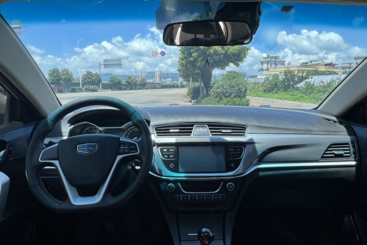 Used Geely Auto Emgrand 2017 Sedan Million Edition 1.5L Manual Upward Connect Version Interior 2
