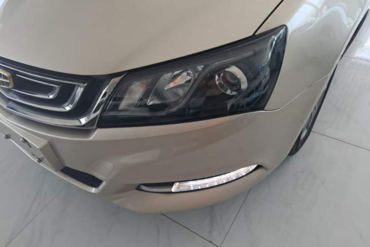 Used Geely Auto Emgrand 2017 Sedan Million Edition 1.5L CVT Upward Connectivity Version Left Front Headlight