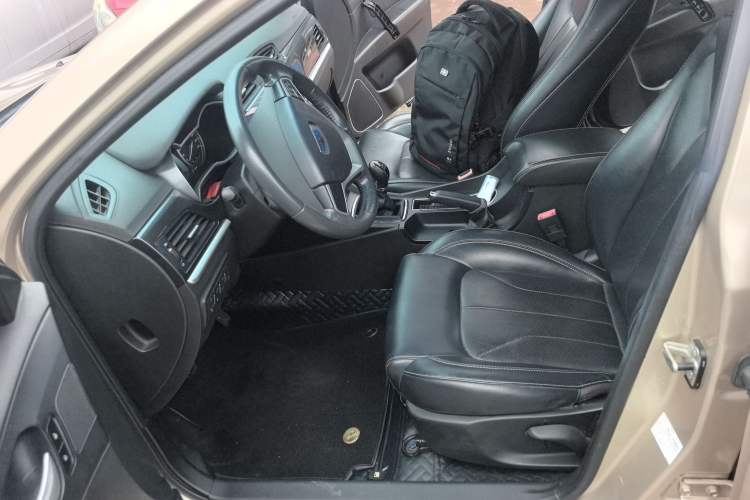 Used Geely Auto Emgrand 2017 Sedan Million Edition 1.3T Manual Top-Grade Version Left Front Seat