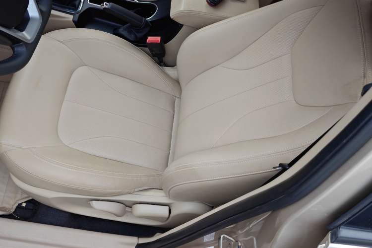 Used Geely Auto Emgrand 2017 Sedan Million Edition 1.5L Manual Luxury Model Left Front Seat