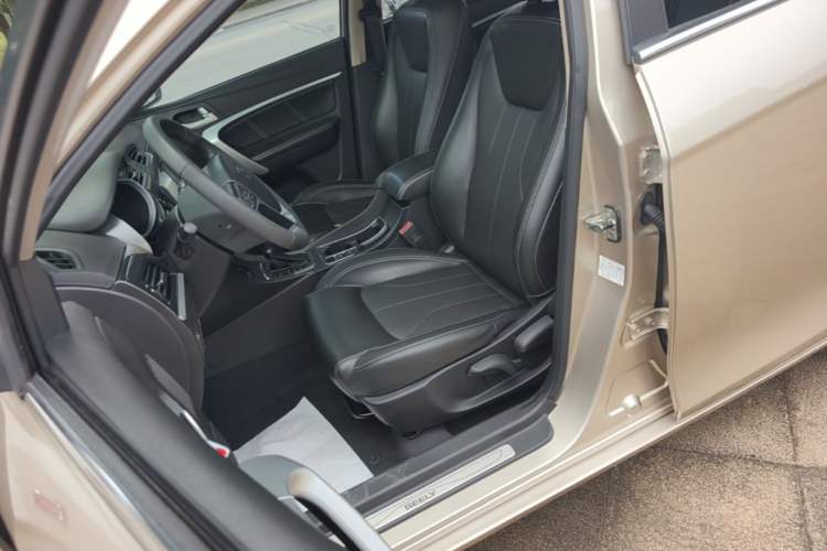 Used Geely Auto Emgrand 2017 Sedan Million Edition 1.5L CVT Upward Version Left Front Seat