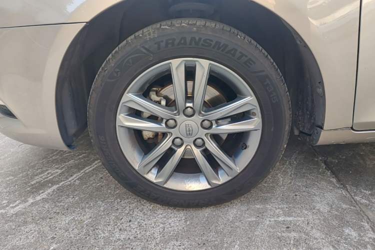 Used Geely Auto Emgrand 2017 Sedan Million Edition 1.5L Manual Upward Connect Version Left Front Wheel Hub