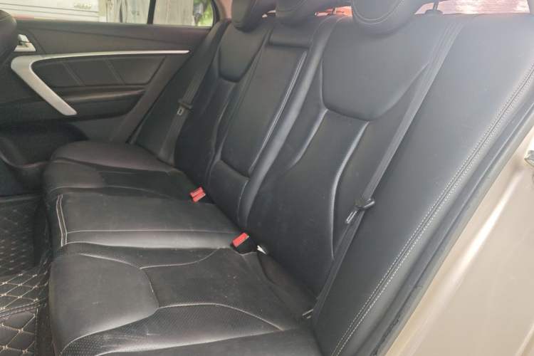 Used Geely Auto Emgrand 2017 Sedan Million Edition 1.5L Manual - Upward Version Left Rear Seat
