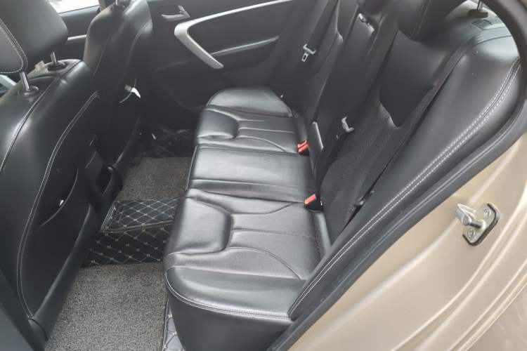 Used Geely Auto Emgrand 2017 Sedan Million Edition 1.5L Manual - Upward Version Left Rear Seat