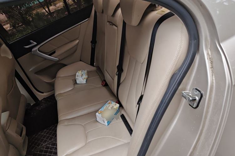 Used Geely Auto Emgrand 2017 Sedan Million Edition 1.5L CVT Luxury Model Left Rear Seat