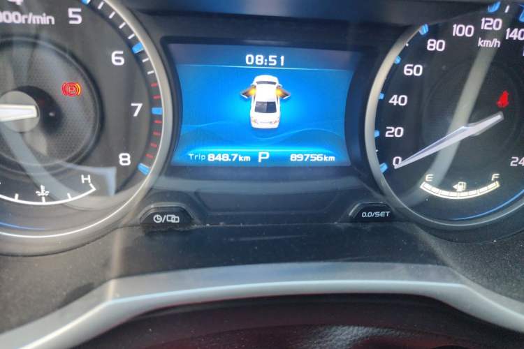 Used Geely Auto Emgrand 2017 Sedan Million Edition 1.5L CVT Upward Connectivity Version Odometer Close Up