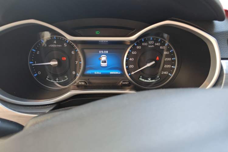 Used Geely Auto Emgrand 2017 Sedan Million Edition 1.5L Manual Luxury Model Odometer Close Up