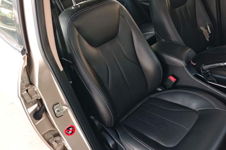 Used Geely Auto Emgrand 2017 Sedan Million Edition 1.5L Manual - Upward Version Right Front Seat