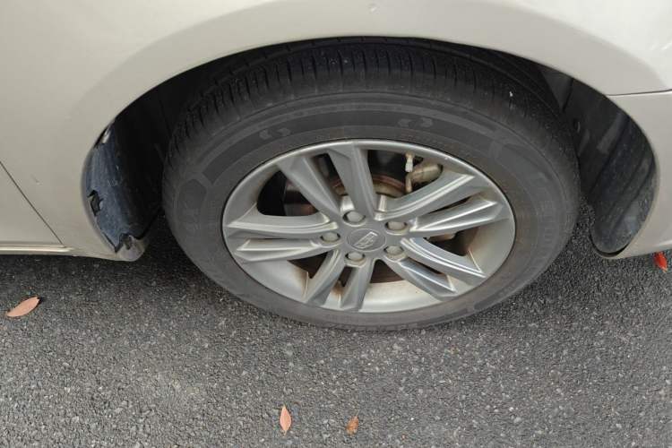 Used Geely Auto Emgrand 2017 Sedan Million Edition 1.5L Manual - Upward Version Right Front Wheel Hub