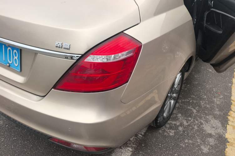 Used Geely Auto Emgrand 2017 Sedan Million Edition 1.3T Manual Top-Grade Version Right Rear Taillight