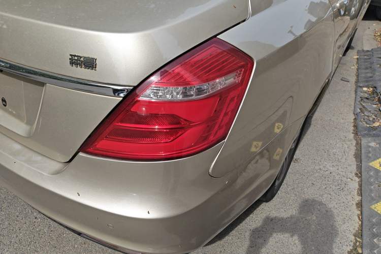 Used Geely Auto Emgrand 2017 Sedan Million Edition 1.5L CVT Upward Version Right Rear Taillight