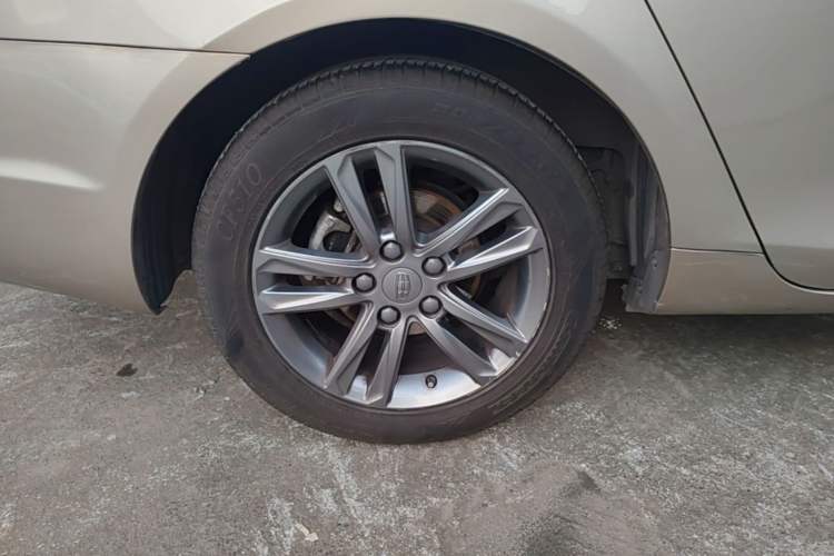 Used Geely Auto Emgrand 2017 Sedan Million Edition 1.5L Manual Upward Connect Version Right Rear Wheel Hub