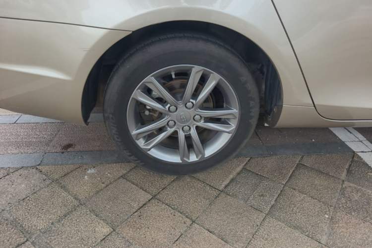 Used Geely Auto Emgrand 2017 Sedan Million Edition 1.5L CVT Upward Version Right Rear Wheel Hub