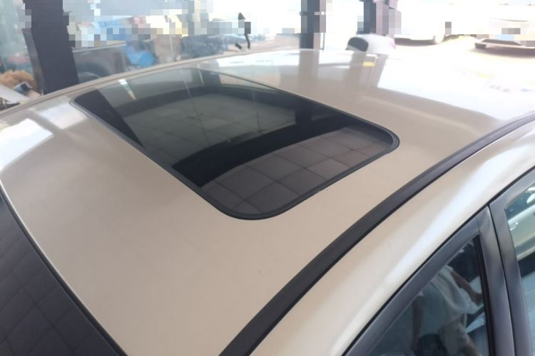 Used Geely Auto Emgrand 2017 Sedan Million Edition 1.5L CVT Upward Connectivity Version Roof