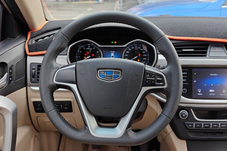 Used Geely Auto Emgrand 2017 Sedan Million Edition 1.5L Manual Luxury Model Steering Wheel