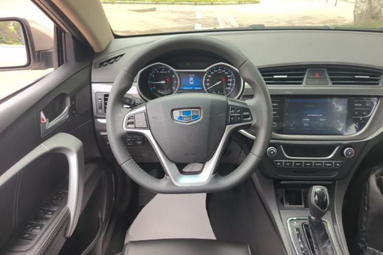 Used Geely Auto Emgrand 2017 Sedan Million Edition 1.5L CVT Upward Version Steering Wheel