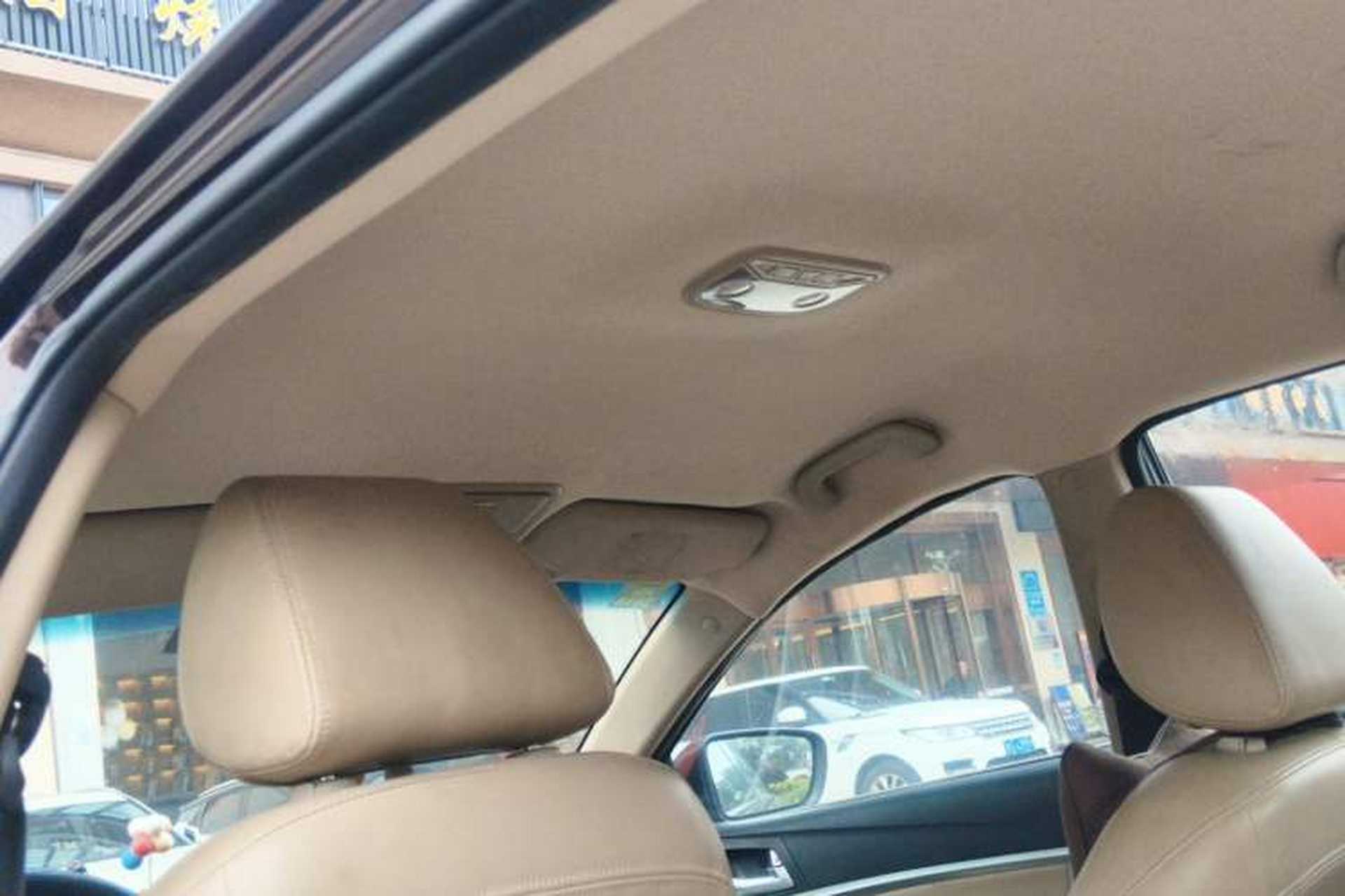 Used Geely Auto Emgrand 2017 Sedan Million Edition 1.5L Manual Luxury Model Headliner