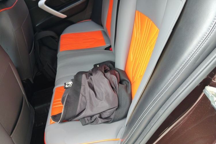 Used Geely Auto Emgrand 2017 Sedan Million Edition 1.5L CVT Upward Version Left Rear Seat