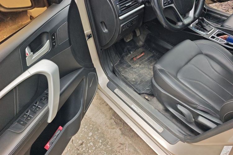 Used Geely Auto Emgrand 2017 Sedan Million Edition 1.5L CVT Upward Connectivity Version Driver Seat