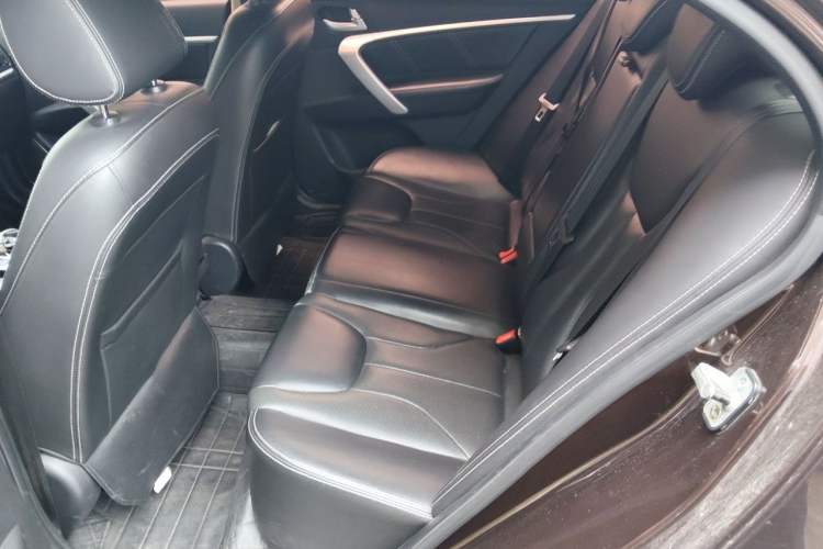 Used Geely Auto Emgrand 2017 Sedan Million Edition 1.5L CVT Upward Version Left Rear Seat