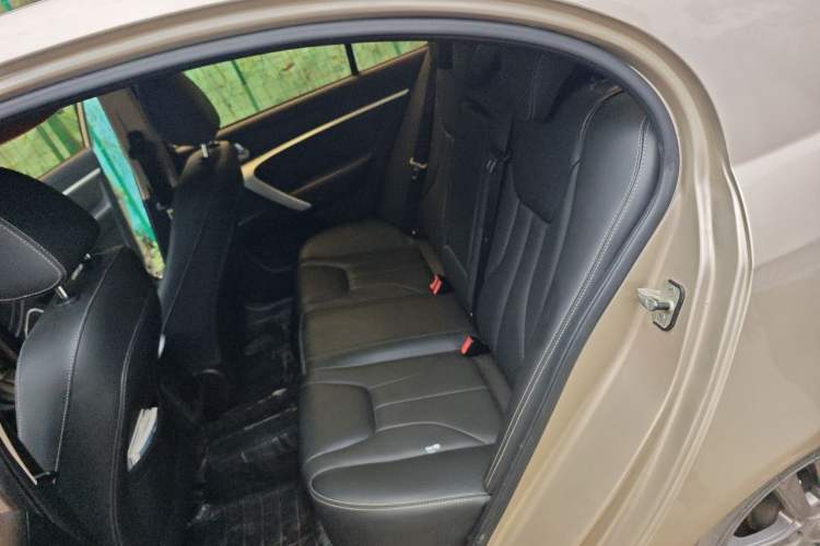 Used Geely Auto Emgrand 2017 Sedan Million Edition 1.5L CVT Upward Connectivity Version Left Rear Seat