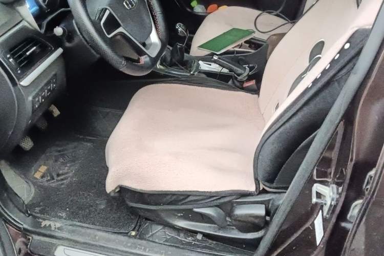 Used Geely Auto Emgrand 2017 Hatchback RS Million Edition 1.5L Manual Upward Version Driver Seat