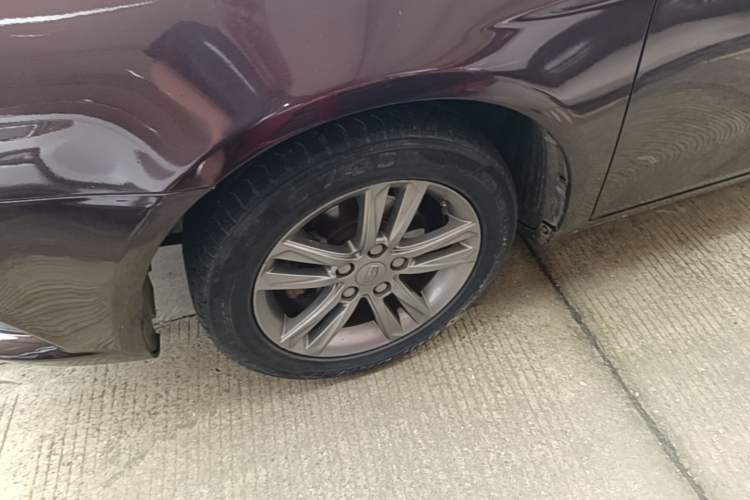 Used Geely Auto Emgrand 2017 Sedan Million Edition 1.5L Manual - Upward Version Left Front Wheel Hub