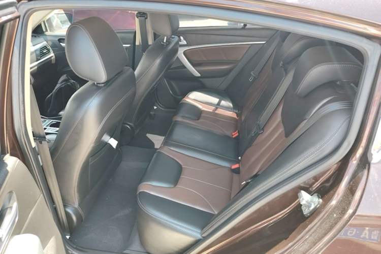 Used Geely Auto Emgrand 2017 Hatchback RS Million Edition 1.5L CVT Upward Version Left Rear Seat