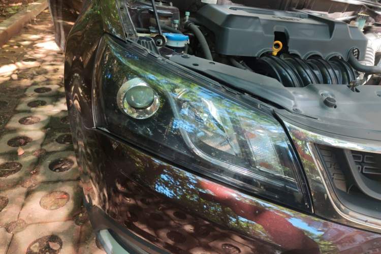 Used Geely Auto Emgrand 2017 Hatchback RS Million Edition 1.5L Manual Upward Version Right Front Headlight
