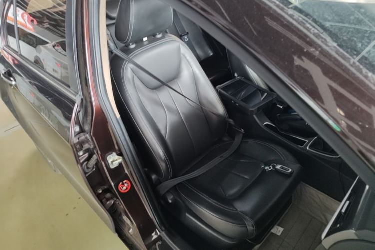 Used Geely Auto Emgrand 2017 Sedan Million Edition 1.5L Manual - Upward Version Right Front Seat