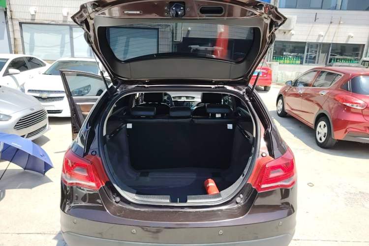 Used Geely Auto Emgrand 2017 Hatchback RS Million Edition 1.5L CVT Upward Version Trunk