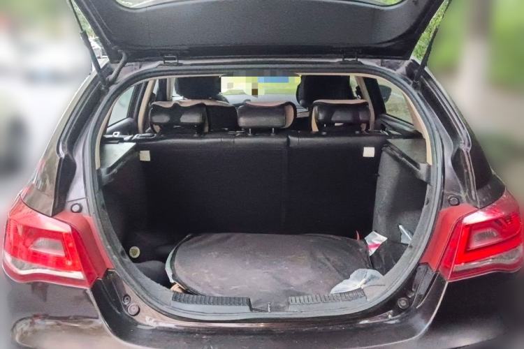 Used Geely Auto Emgrand 2017 Hatchback RS Million Edition 1.5L Manual Upward Version Trunk