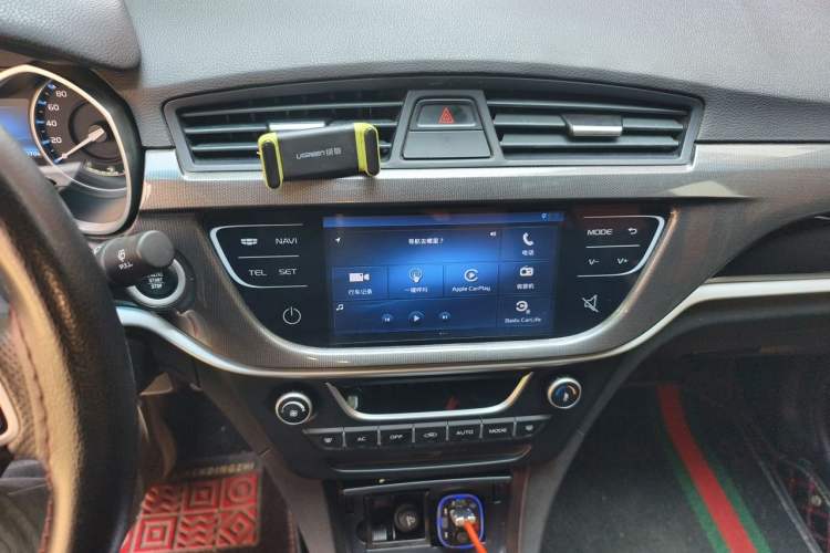 Used Geely Auto Emgrand 2017 Sedan Million Edition 1.5L Manual - Upward Version Audio And AC Panel