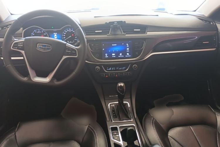 Used Geely Auto Emgrand 2017 Sedan Million Edition 1.5L CVT Upward Version Center Console